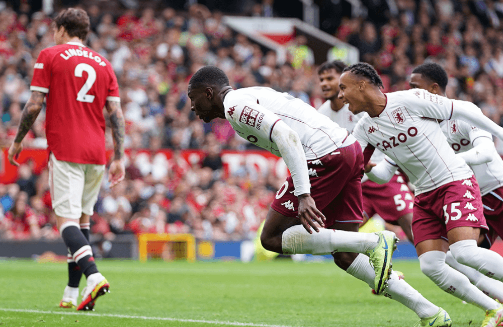 Aston Villa derrotó como visitante al United.