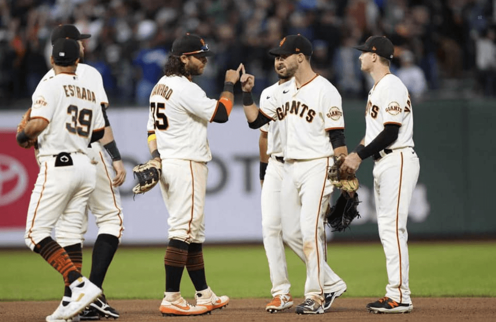 San Francisco derrotó 6 carreras por 4 a los Dodgers.