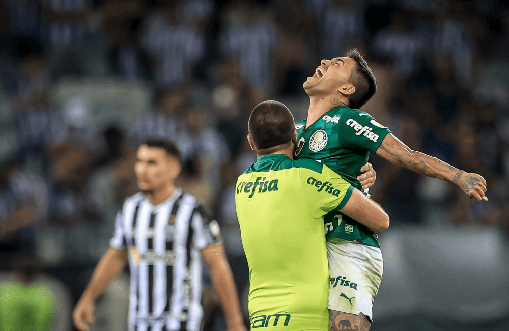 Palmeiras clasifica a su segunda final consecutiva .