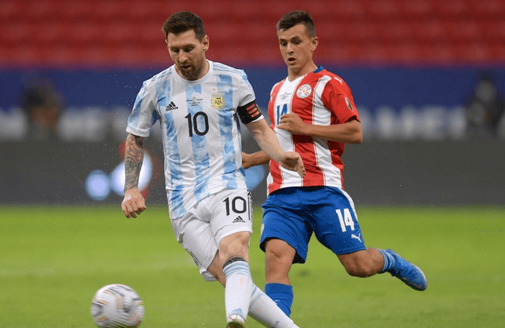Paraguay y Argentina lucharan en el estadio Defensores del Chaco.