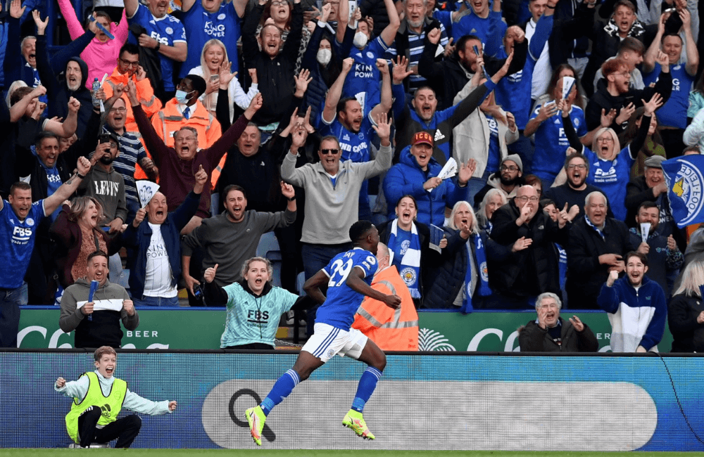 Leicester City superó al United en la Premier League.