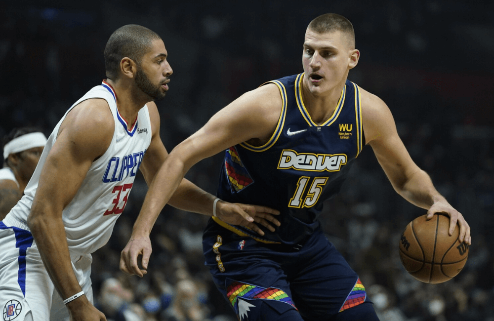 Nikola Jokic sigue dejando su huella en la NBA.