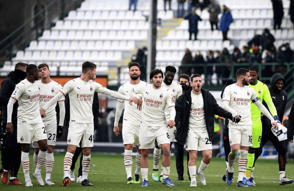 Milán liquidó 3-0 al Venezia.