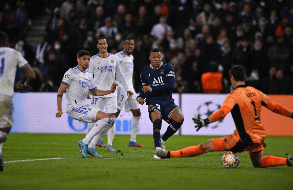 Mbappé brindó el triunfo al PSG en el tiempo añadido.