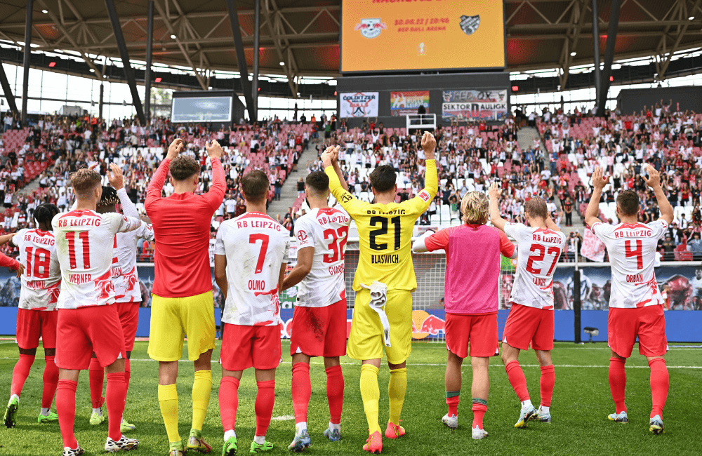 Leipzig venció 2-0 al Wolfsburgo en la Bundesliga.