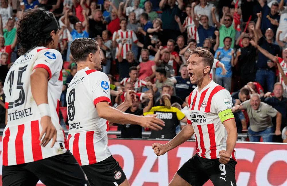 PSV avanza en la Champions League.