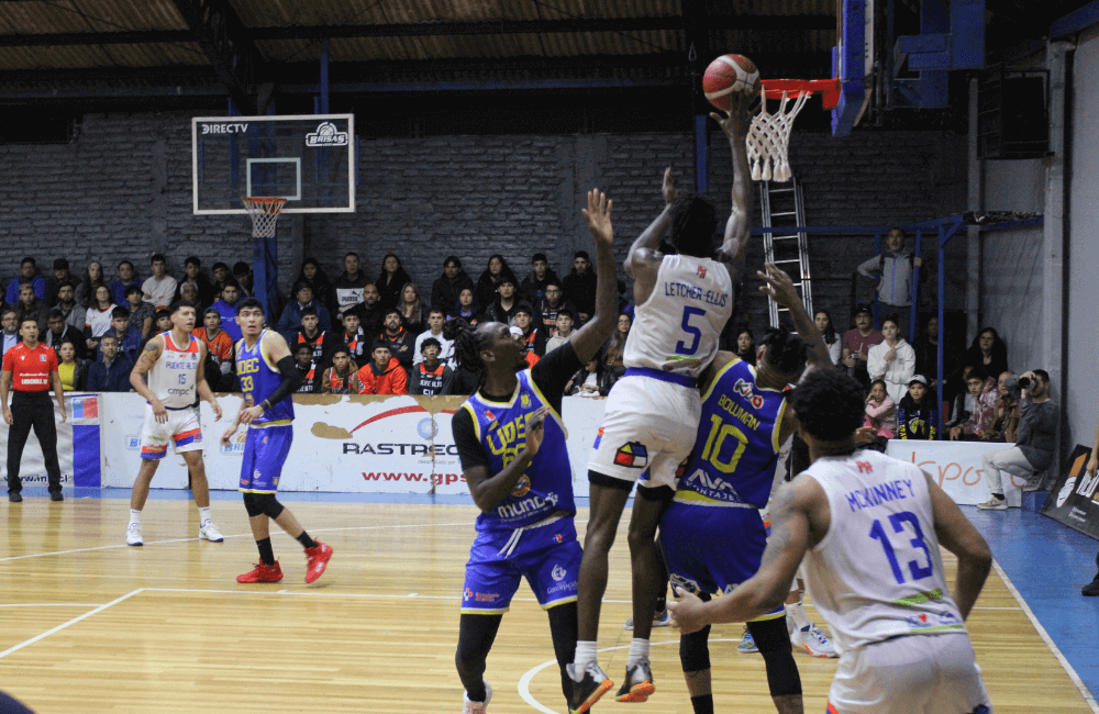 Puente Alto CD derrotó a la Universidad Católica 83- 73.