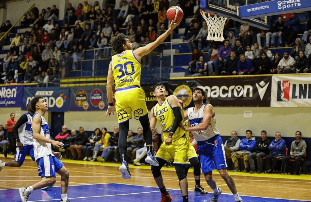 Universidad de Concepción lidera la LNB Chile.