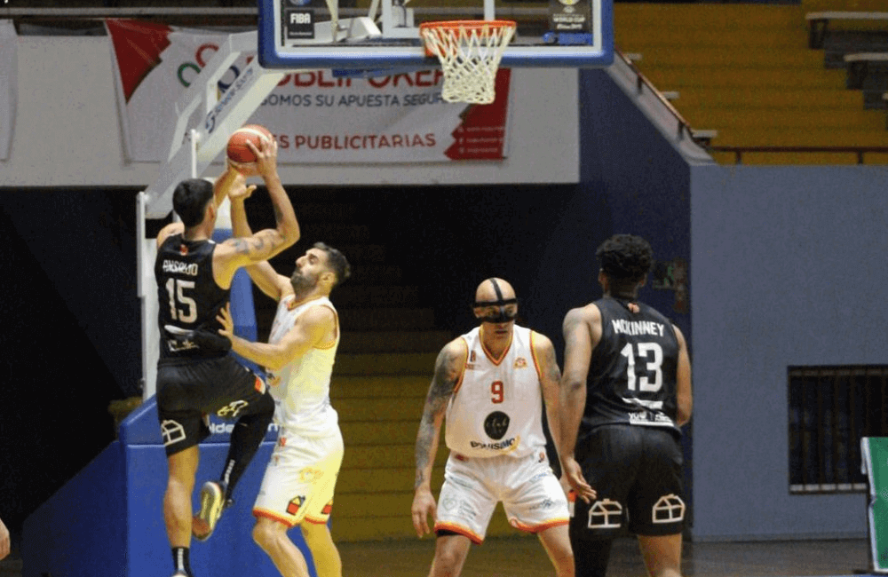 Español de Osorno derrotó a Puente Alto CD 80-52.