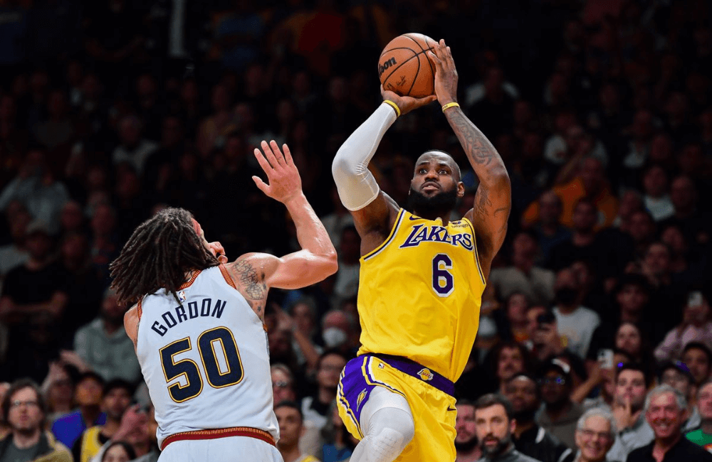 Los Lakers fueron barridos por Denver en la Final de la Conferencia Oeste.