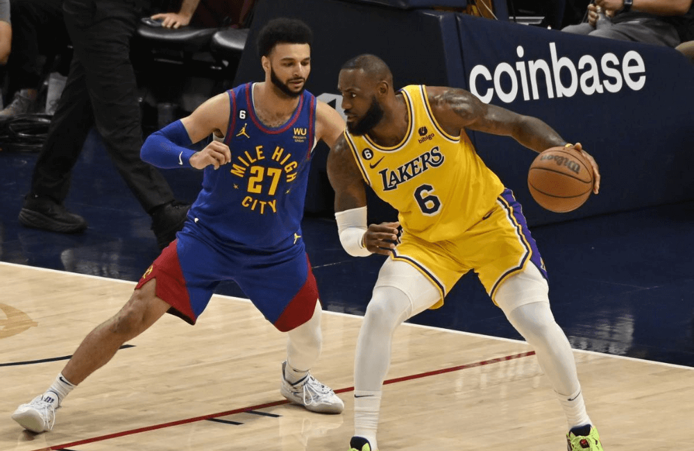 Los Lakers sufrieron la primera derrota de la final de conferencia.