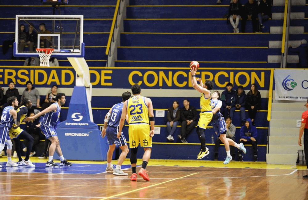 Universidad de Concepción terminó ganando 107-69 en la LNB Chile.