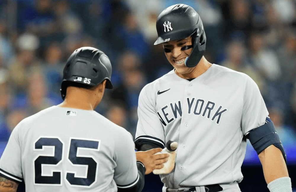 Yankees de Nueva York superaron a los Azulejos de Toronto, 4 carreras por 2.