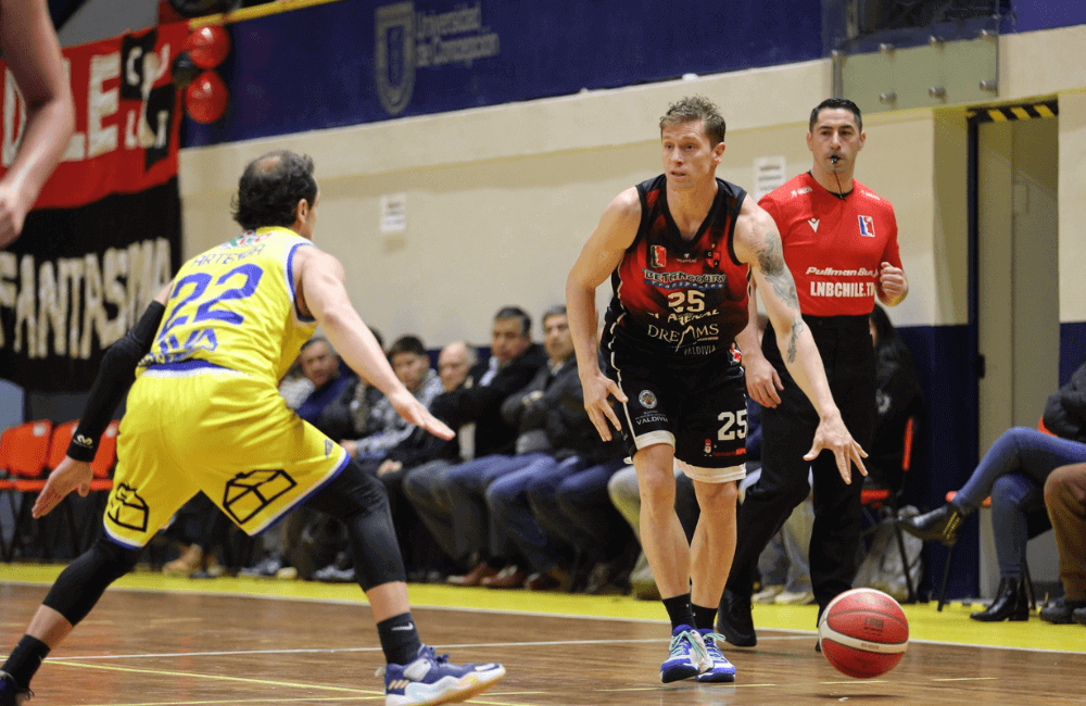 CD Las Ánimas triunfaron en el primer juego de las semifinales de la LNB Chile.