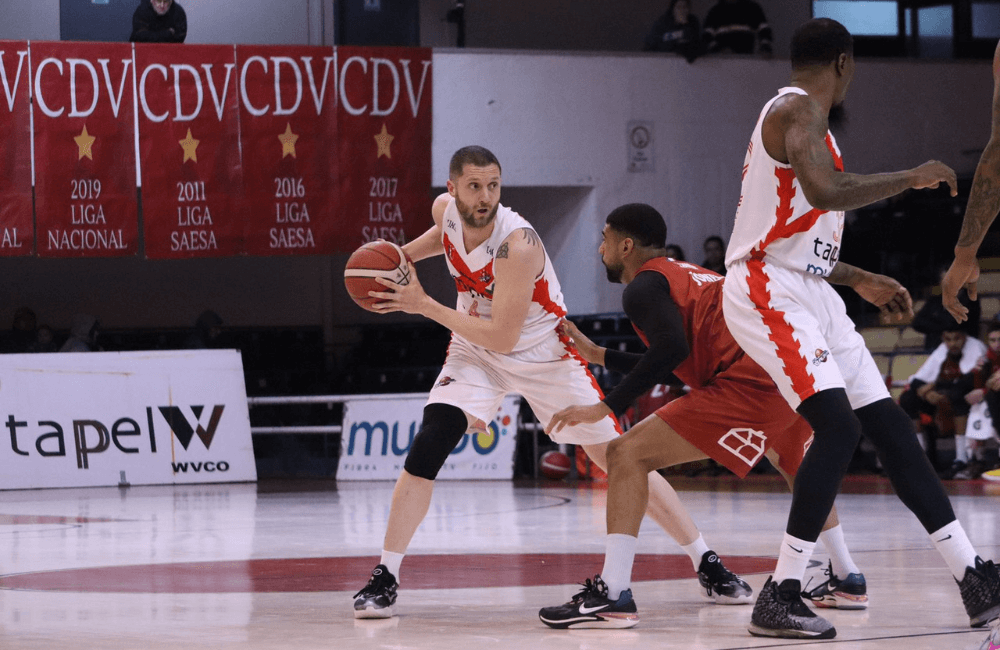 CD Valdivia obtuvo el primer triunfo de las semifinales de la LNB Chile.