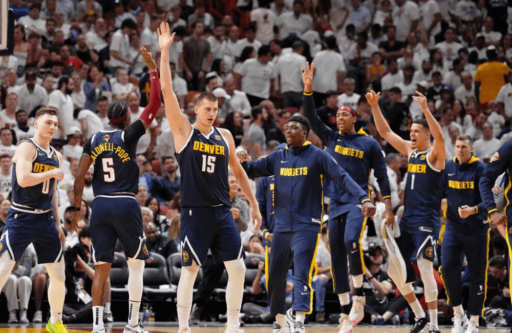 El quinto juego de las finales será en el Ball Arena de Denver.