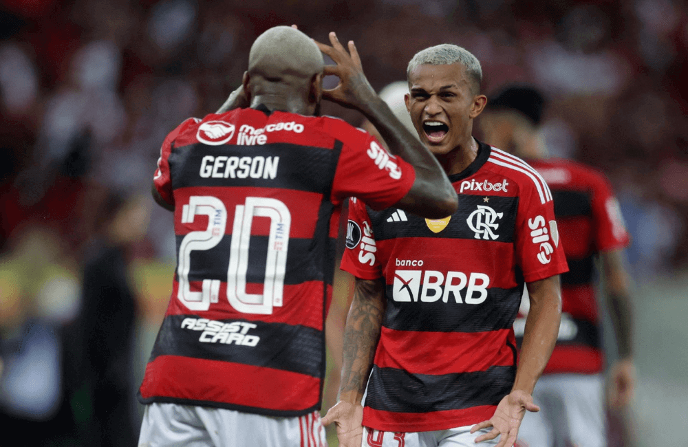 Flamengo derrotó a Racing en el Maracaná, 2 goles por 1.