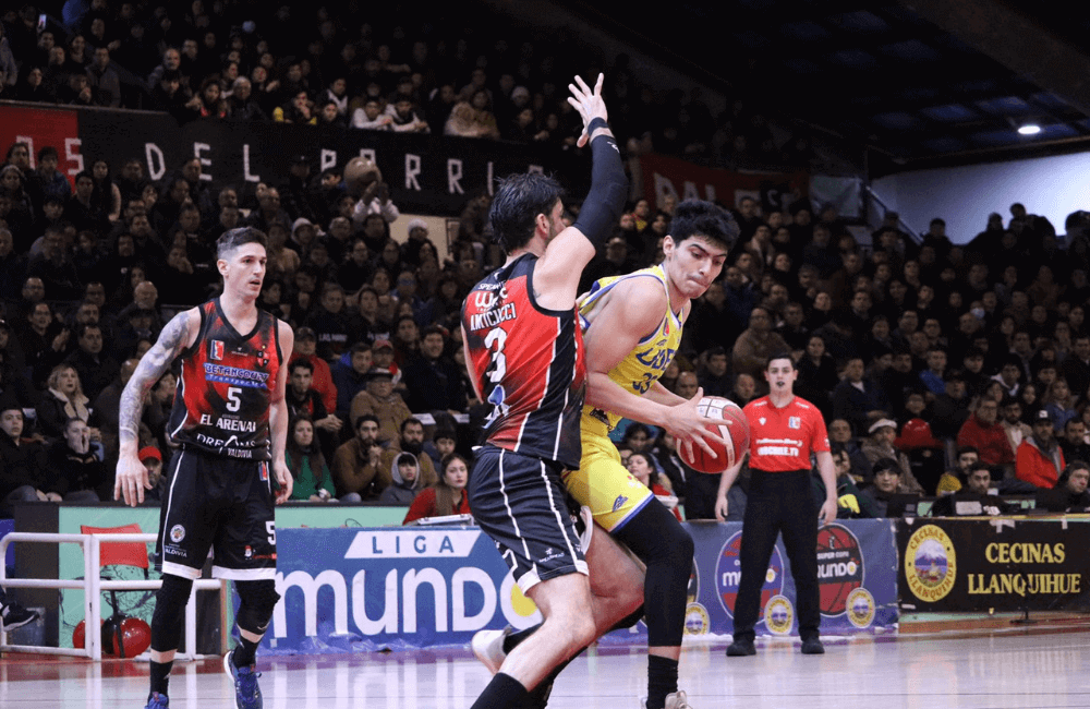 Universidad de Concepción lidera las semifinales 2-0 de la LNB Chile.