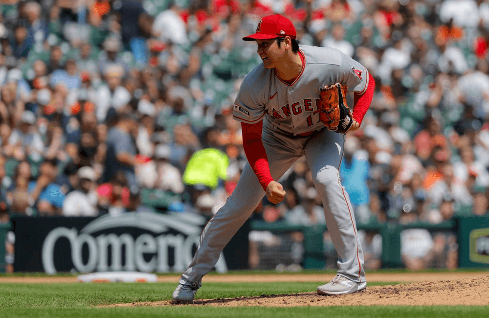 Shohei Ohtani lanzó los nueve innings en el primer juego ante Detroit.