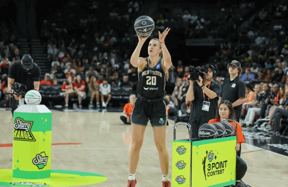 Sabrina Ionescu anotó 37 de 40 puntos posibles y ganó el concurso de triples de la WNBA.