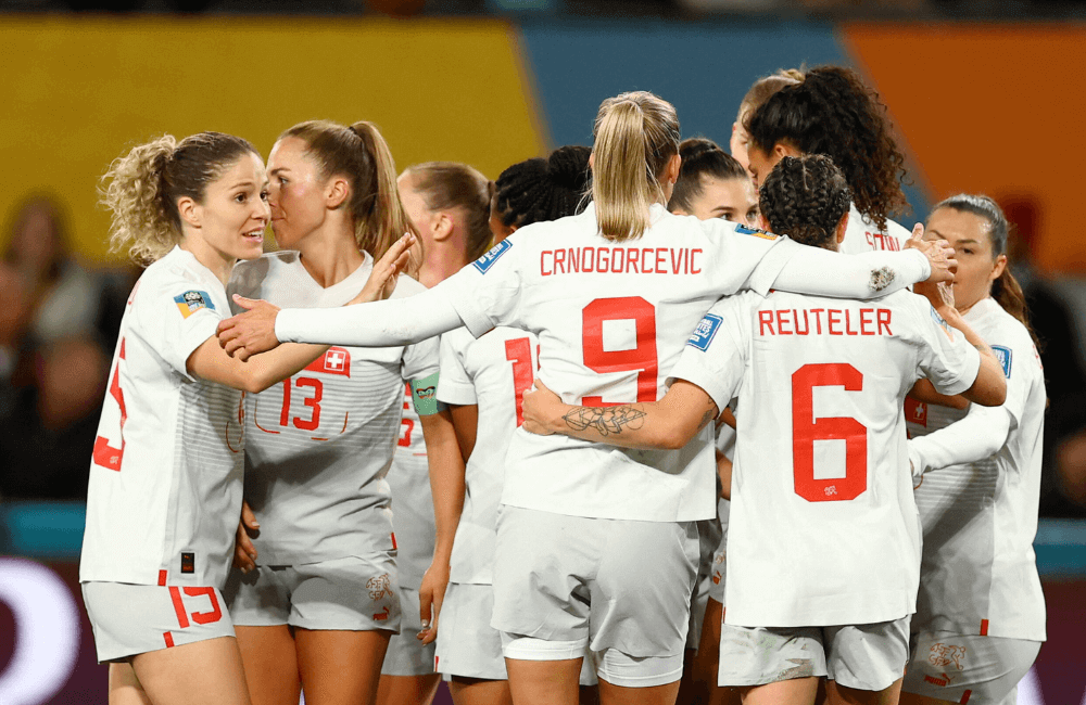 Suiza derrotó 2-0 a Filipinas en su debut en el Mundial de Fútbol Femenino.