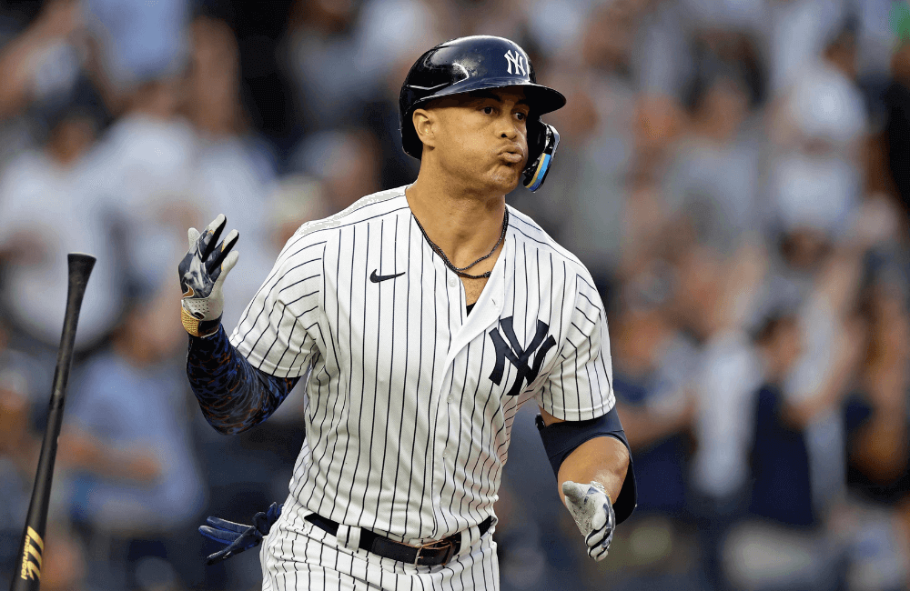 Giancarlo Stanton conectó su 16to cuadrangular de la temporada con los Yankees de Nueva York.