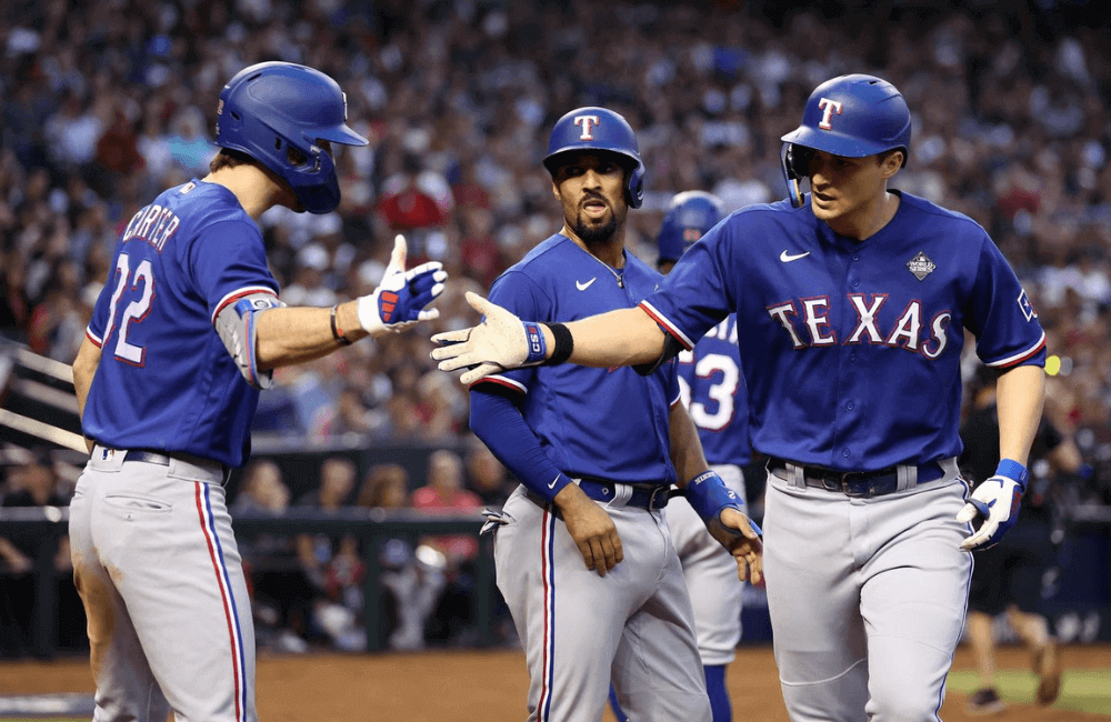 Corey Seager conectó su quinto cuadrangular de esta postemporada con los Rangers Texas.