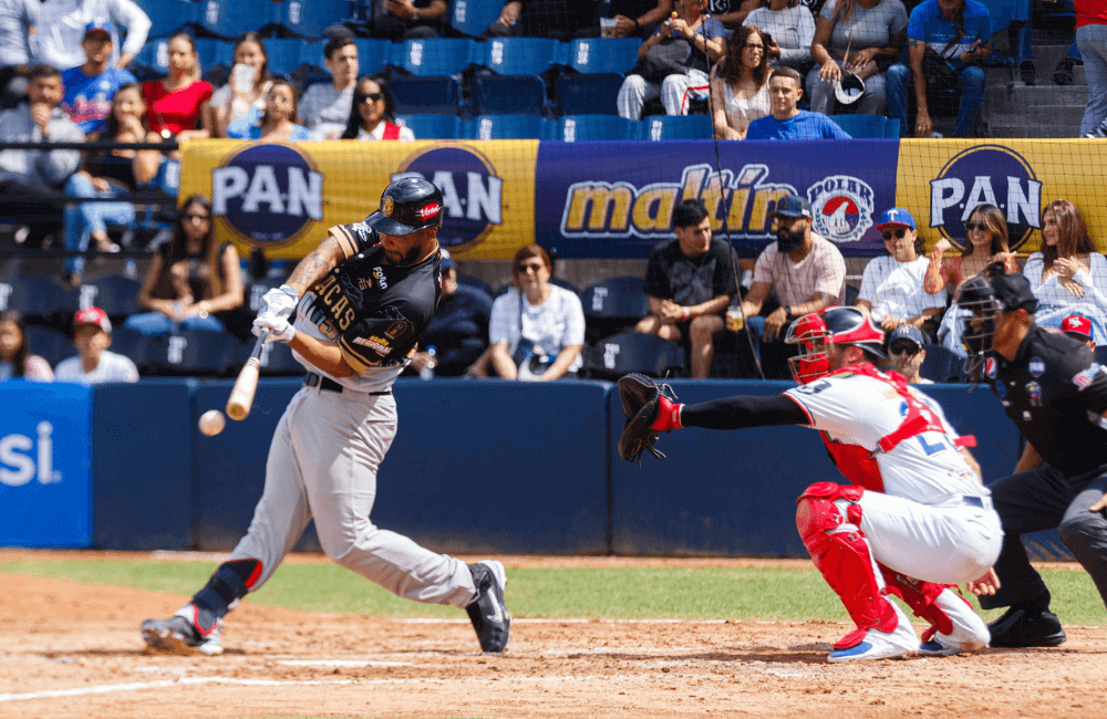 Los Leones de Caracas ahora suman 1 victoria y 1 derrota en el comienzo de la LVBP.