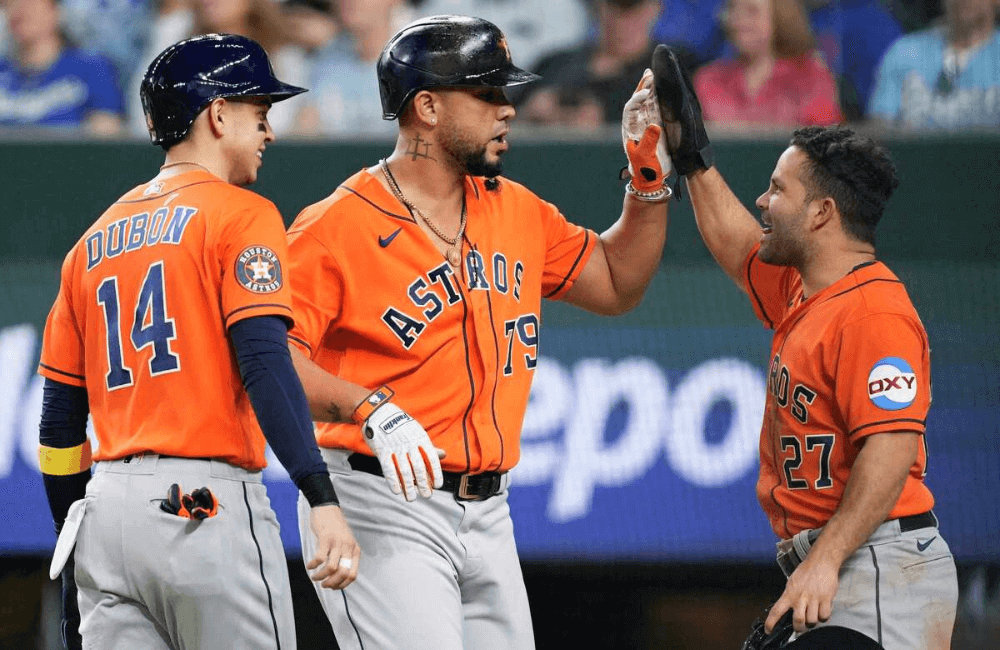 José Abreu conectó un jonrón de tres carreras en el triunfo de los Astros de Houston.