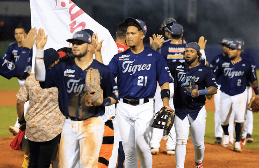 Tigres de Aragua y los Navegantes del Magallanes están empatados en la tabla de posiciones cpn un récord 3-4.