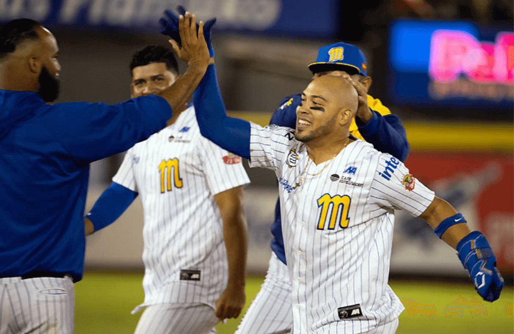 Angelo Castellanos conectó el hit de oro para asegurar el triunfo de los Navegantes del Magallanes.