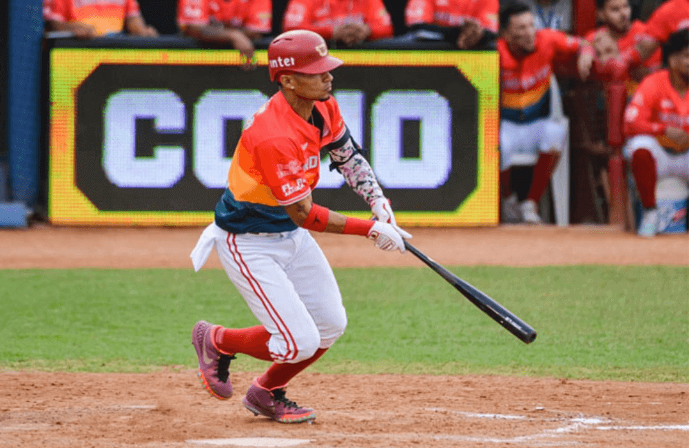 Gorkys Hernández conectó un imparable para remolcar 2 carreras con Cardenales en la parte baja del 11mo inning.