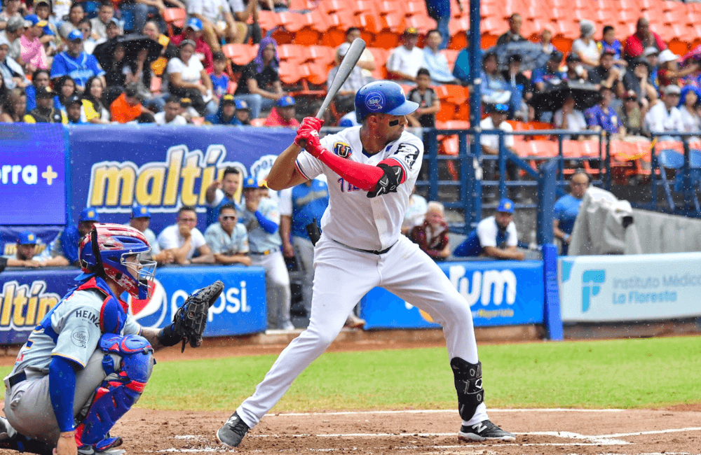 Tiburones de La Guaira venció a los Navegantes del Magallanes en el Estadio Universitario de Caracas.