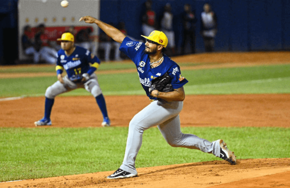 Nivaldo Rodríguez lanzó 6 capítulos en blanco con Magallanes.