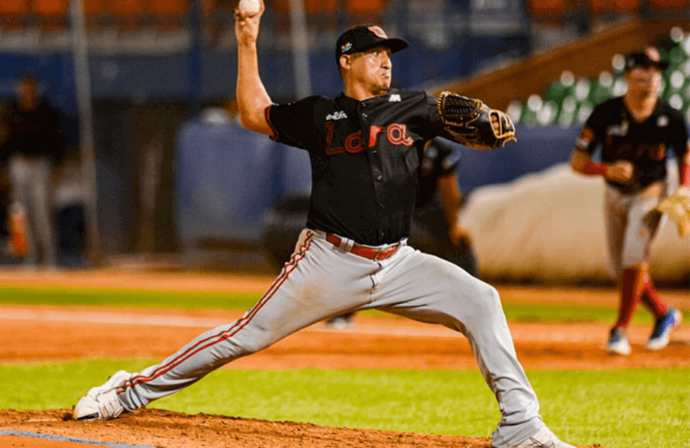 Raúl Rivero es candidato a pitcher del año en la LVBP.