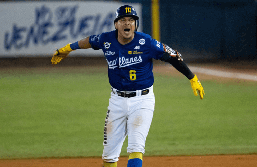 Edwin García aprovecha sus oportunidades con el Magallanes.