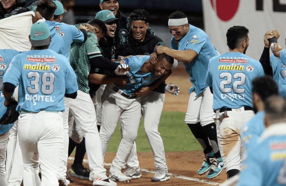 Bravos de Margarita continúa luchando por la final en la LVBP.