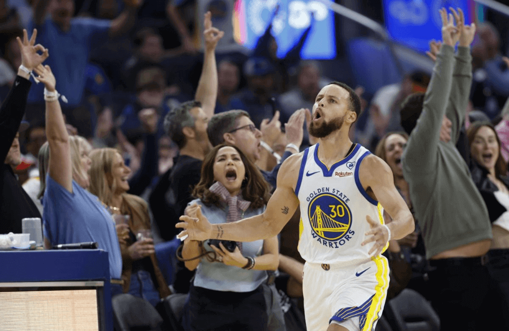 Stephen Curry guia el triunfo de los Golden State Warriors.