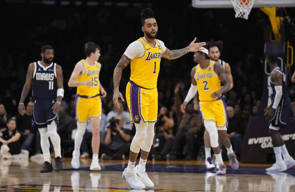 D'Angelo Russell fue el lider anotador en Los Ángeles Lakers.