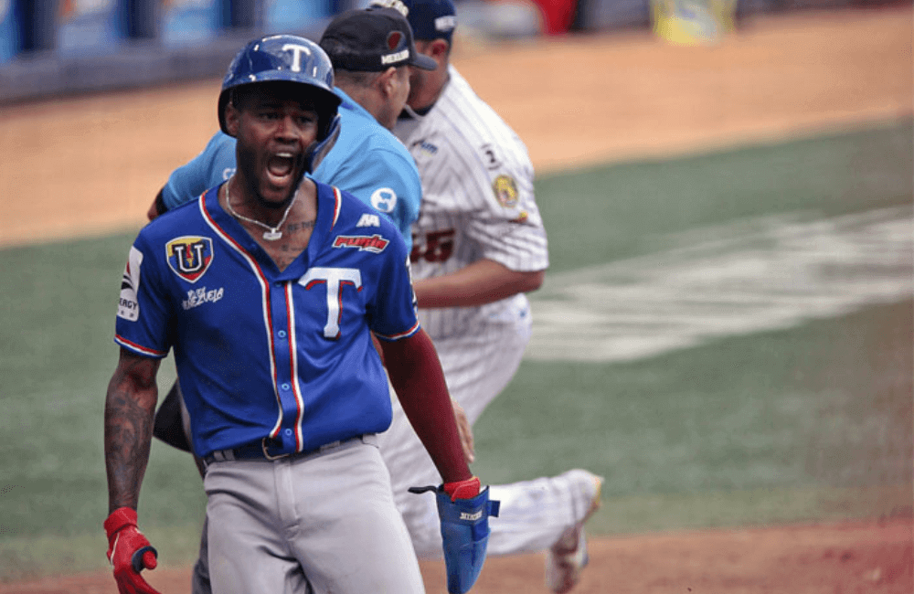 Maikel García comienza a despertar con los Tiburones de La Guaira.