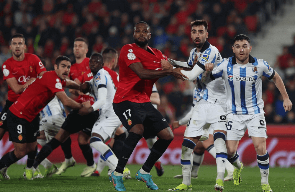 Real Sociedad buscará su pase a la final en Anoeta.