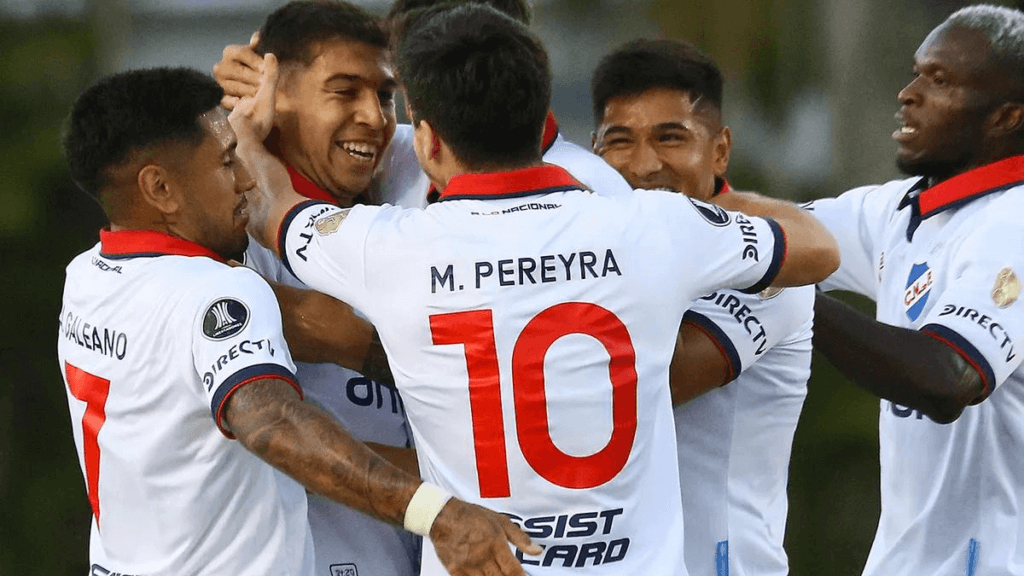 Nacional toma ventaja en Venezuela por la Copa Libertadores.