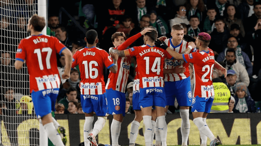 Girona FC continúa luchando por un puesto en la Supercopa y Champions League.