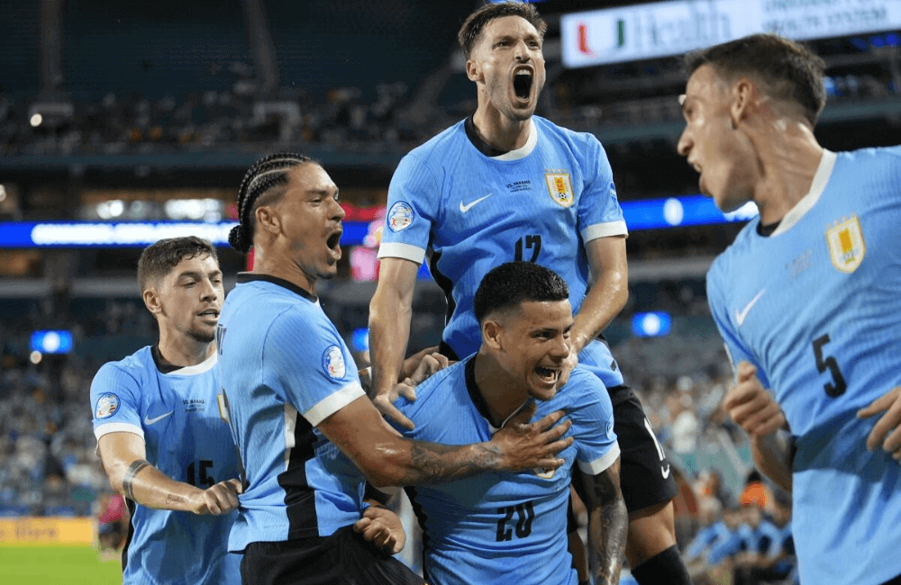 darwin nunez marco en el triunfo de uruguay en la copa america 1