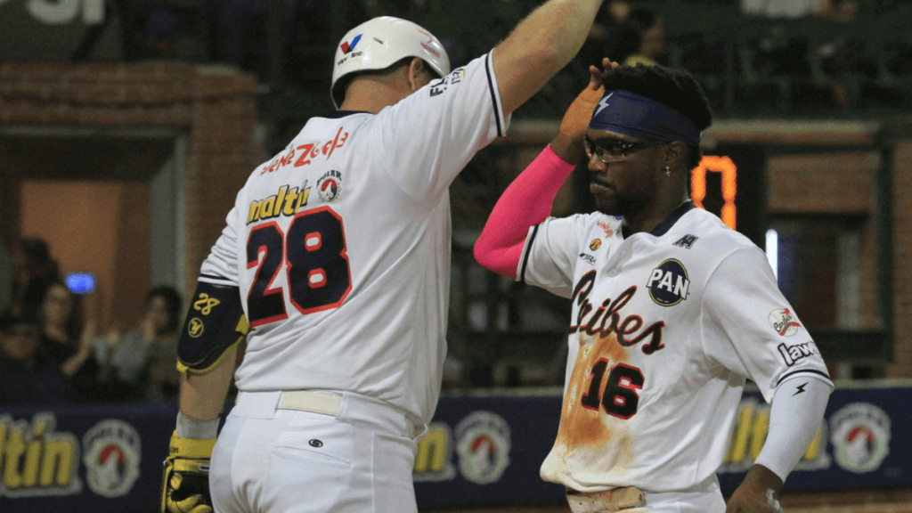 Caribes de Anzoátegui superaron a los Cardenales de Lara 3-1.