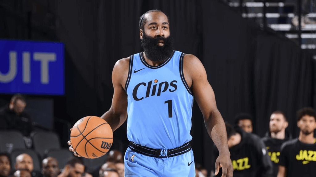 James Harden se convirtió en el segundo máximo triplista en la historia de la NBA con los Clippers.