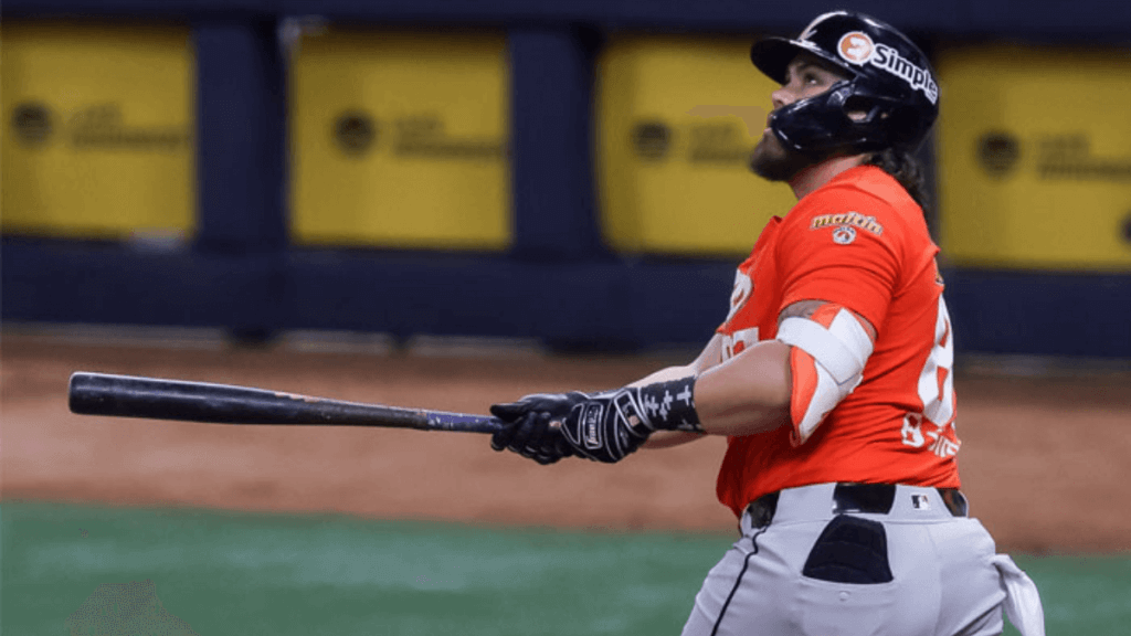 Andrés Chaparro conectó su primer Grand Slam de la LVBP con las Águilas del Zulia.