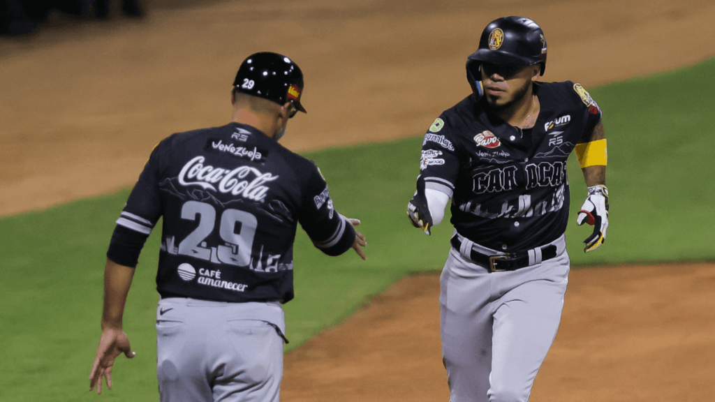 Los Leones del Caracas siguen en la quinta posición con 26 ganados y 26 perdidos en la LVBP.