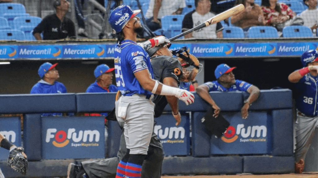 Luis Matos remolcó 2 carreras y suma 6 cuadrangulares con los Tiburones de La Guaira.